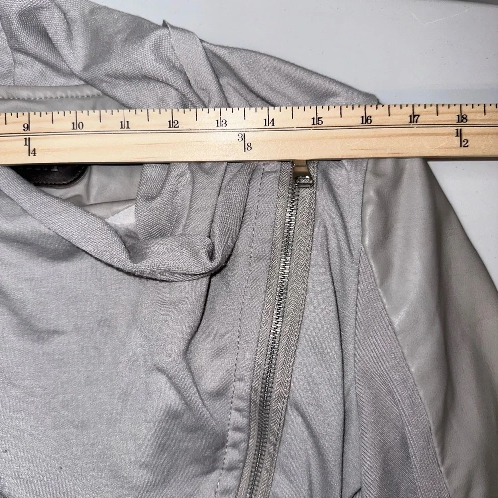 Cavalini‎ Faux Leather Jacket Sz Small Asymmetric Hem Diagonal Zip Artsy Funky